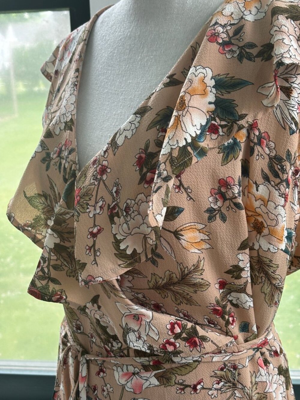 Arianna by Howard's Beige Botanical Floral Hi-Low Wrap Dress NWT Size XL - Picture 2 of 6